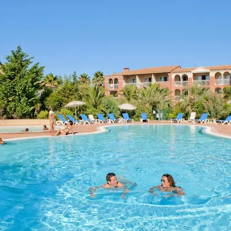 Le Hameau De La Pinede S 4/5 Йер