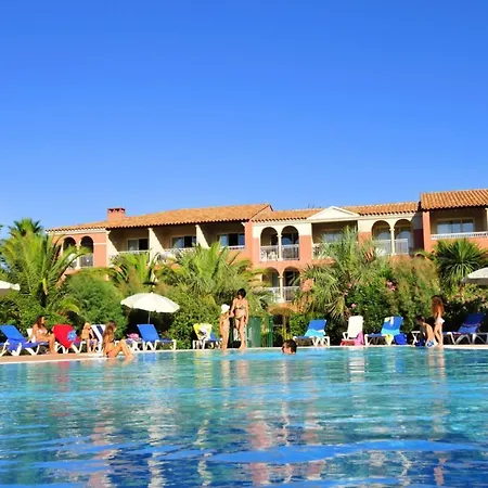 Resort Le Hameau De La Pinede S 4/5 *